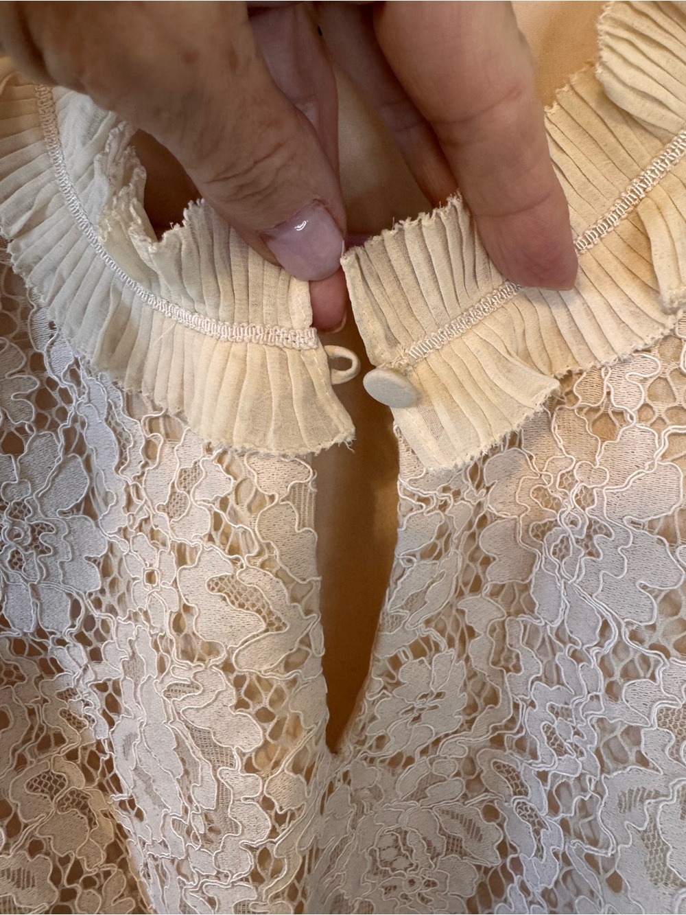 J.Crew Lace Overlay Sleeveless Ruffle Collar Blouse Cream Beige Size Medium - Picture 7 of 12